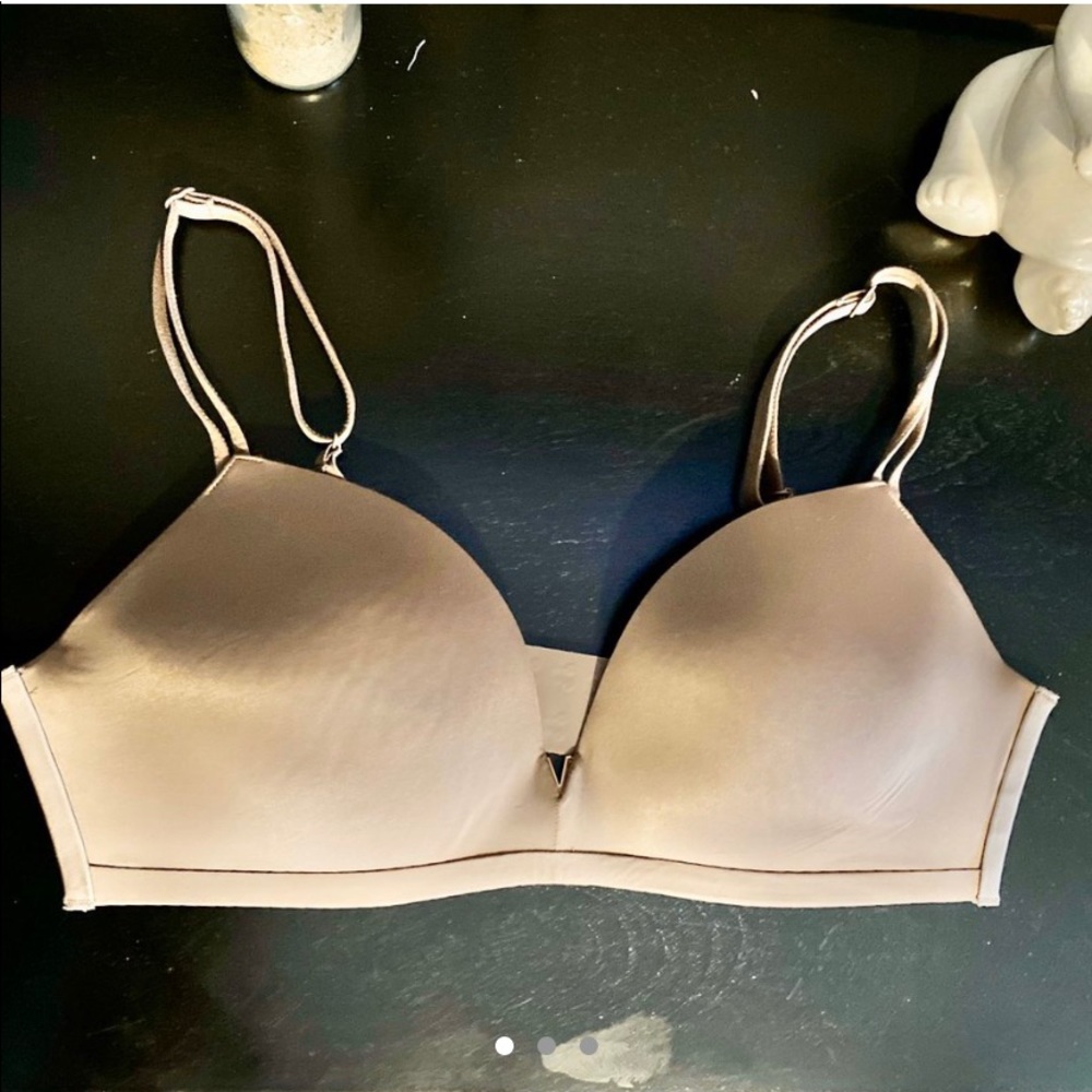 No-wire Victoria Secret Bra